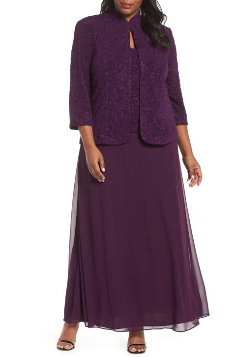 Here you will find top-to-toe outfits, <b>dresses</b> with matching coats and bolero <b>jackets</b>, prom <b>dresses</b>, smart tailoring with two-piece suits, gorgeous evening gowns and luxury outerwear. . Grandmother of the bride dresses with jackets